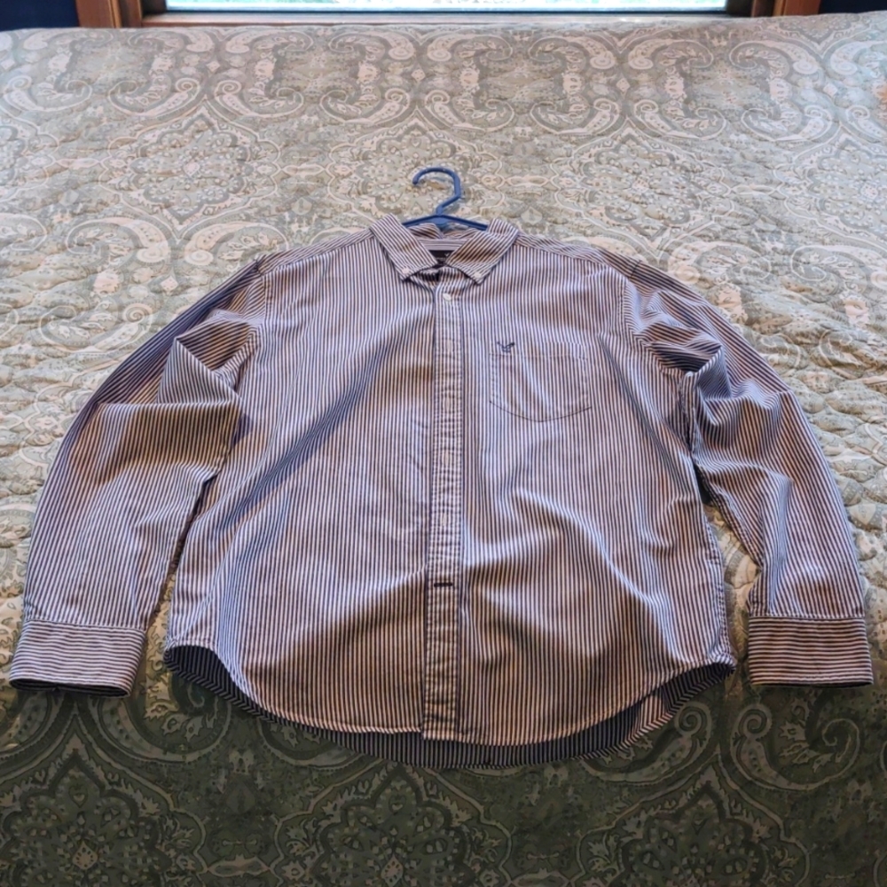 American Eagle dress shirt